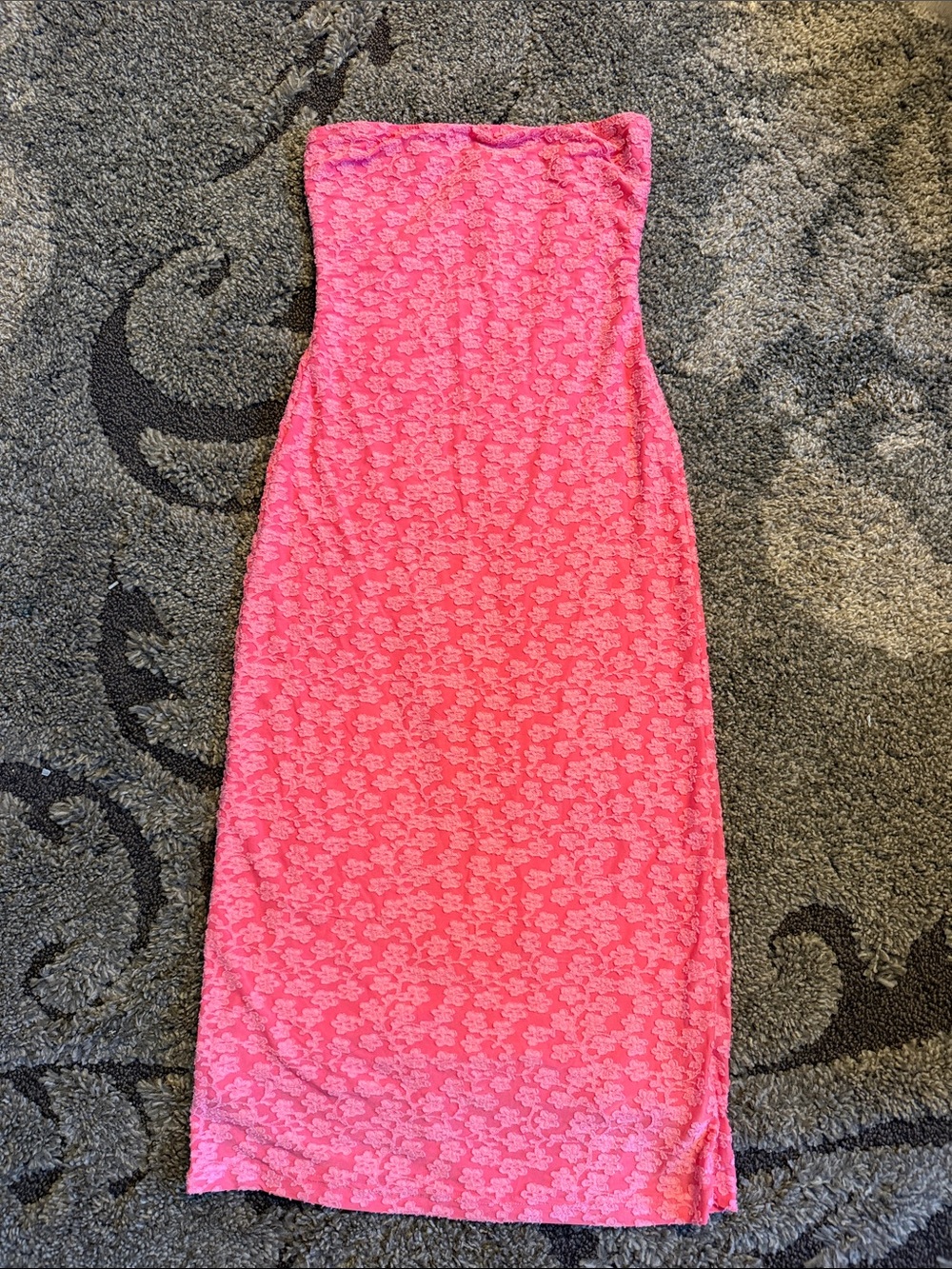 Strapless Pink Lace Bodycon Maxi Dress
